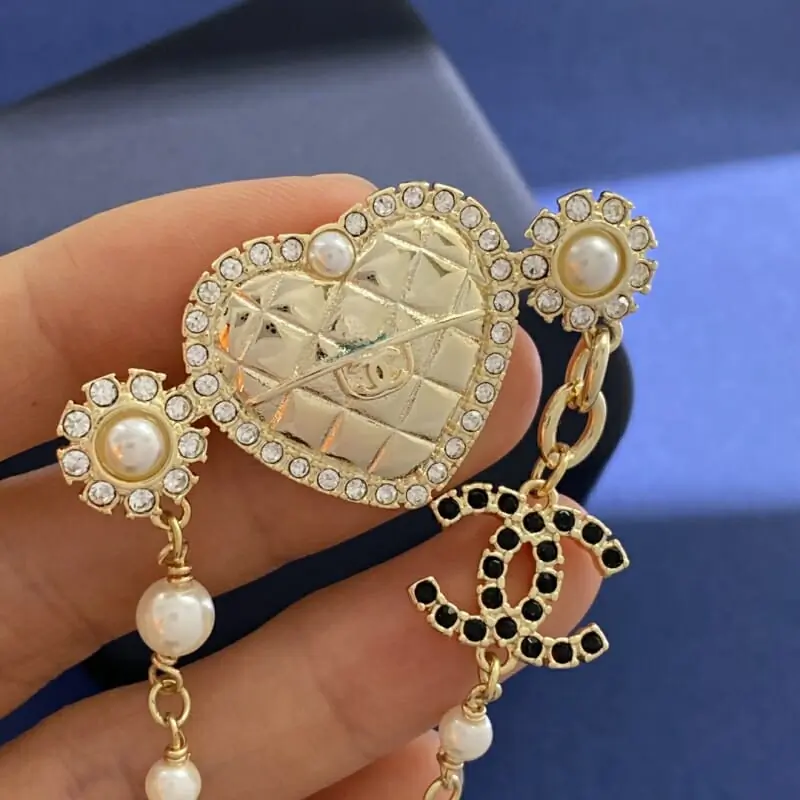 chanel brooches pour femme s_12632433